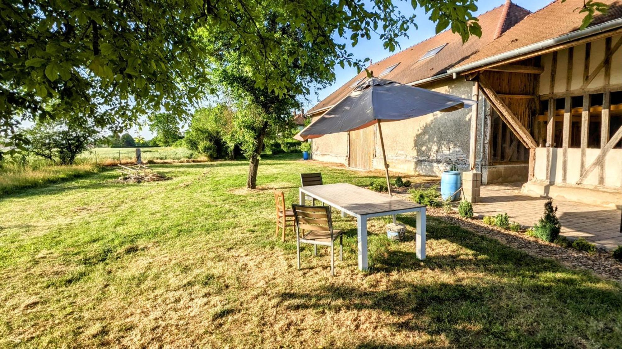 Appartement Prive Le Chardonnay, Jardin, Parking Buchères Esterno foto